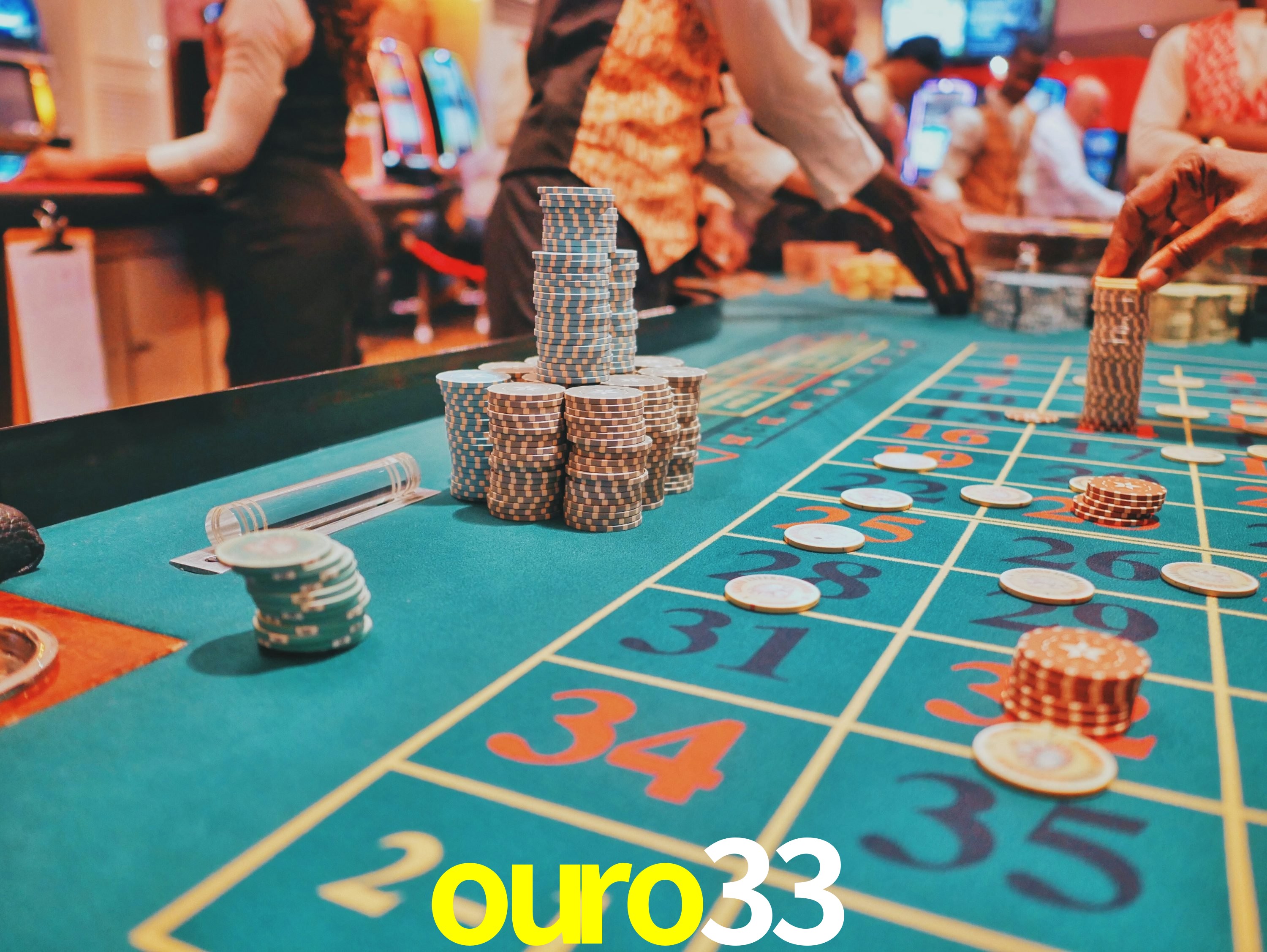 Mesa de Blackjack ouro33